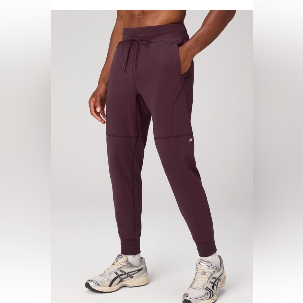 Fabletics Altitude Slim Fit Jogger Medium Tall Long Length OXBLOOD Burgundy
